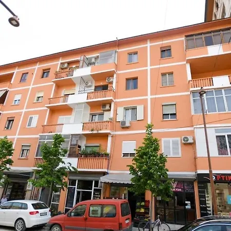Claire's Cosy Flat * Berat