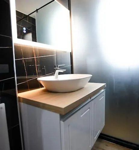 Claire's Cosy Flat *