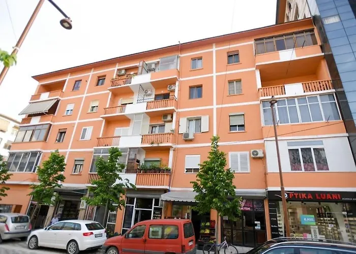 Claire's Cosy Flat * Berat